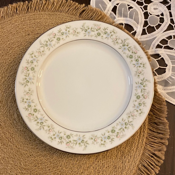 Noritake Savannah 2031 salad plate - Picture 1 of 4